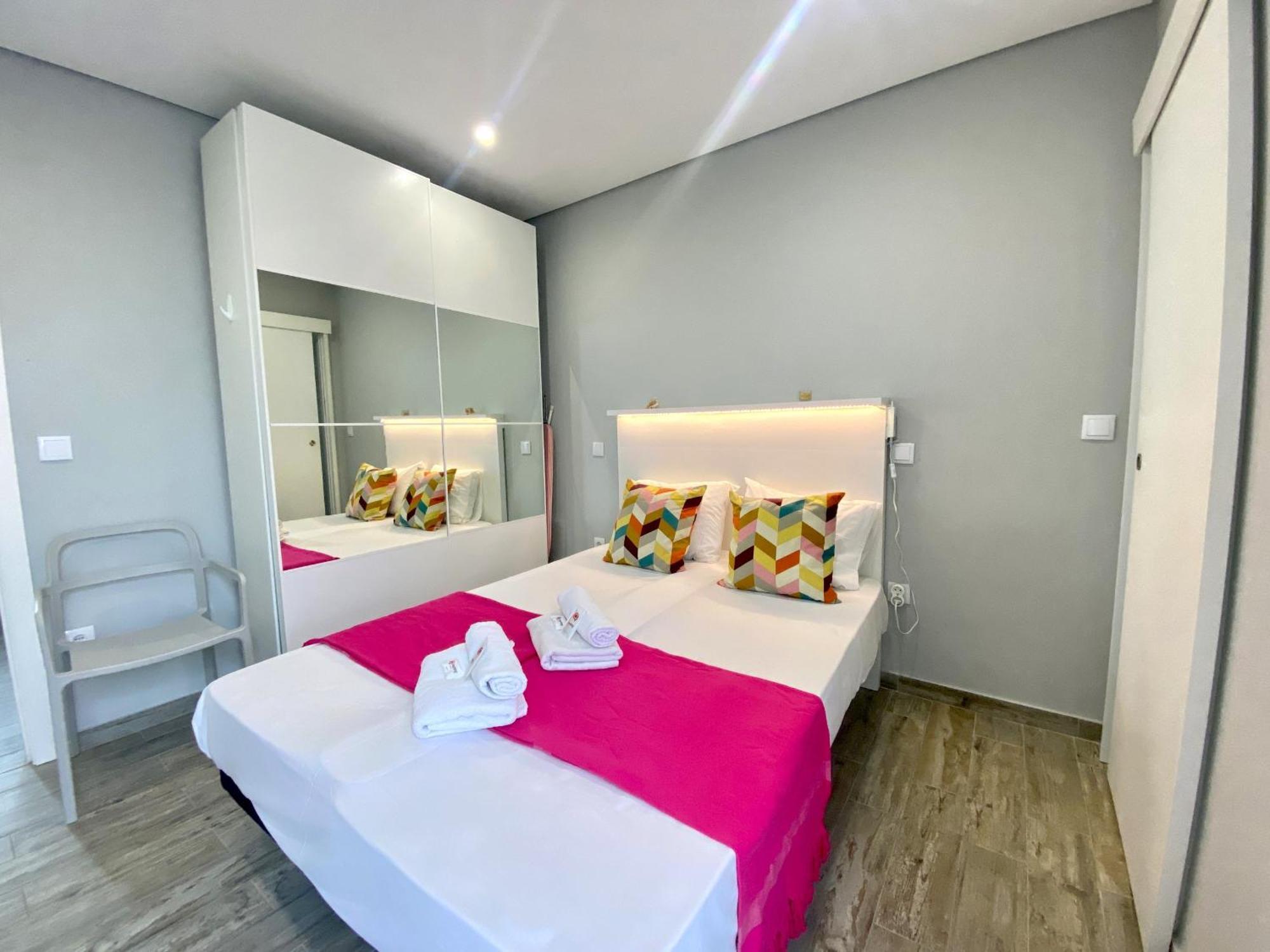 Appartement Quarteira Stylish 2 By Homing Extérieur photo